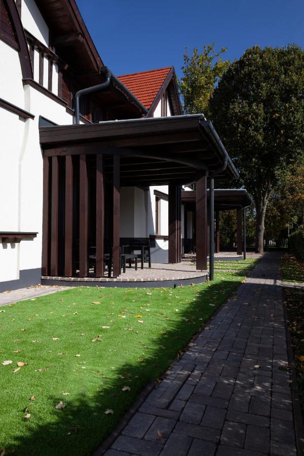 Hvt Comfort Apartments Mezőkövesd Exterior foto
