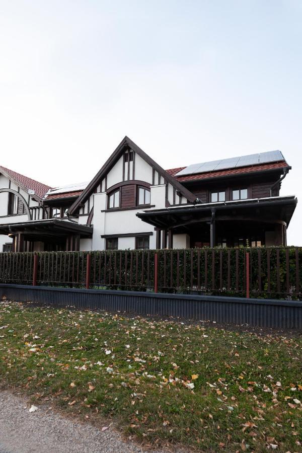 Hvt Comfort Apartments Mezőkövesd Exterior foto
