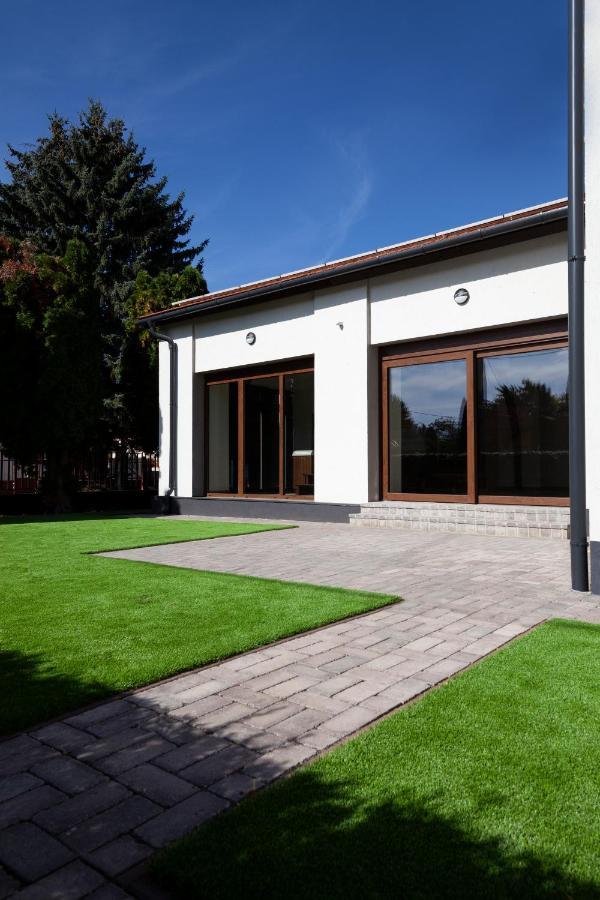 Hvt Comfort Apartments Mezőkövesd Exterior foto
